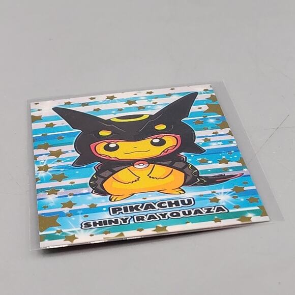 Poncho Pikachu Shiny Rayquaza Gold Holo Pokemon Database Merry Christmas - Picture 3 of 8